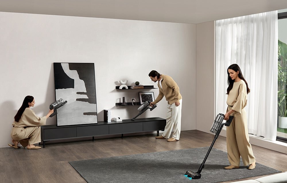 Aspiratorul vertical Dreame Z30 folosit pe podea, mobilier si suprafete aflate la inaltime